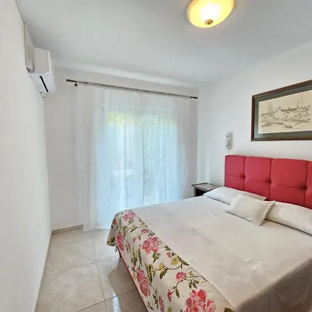 Blaz 4 - For 6-8 Persons, 150 M From The *